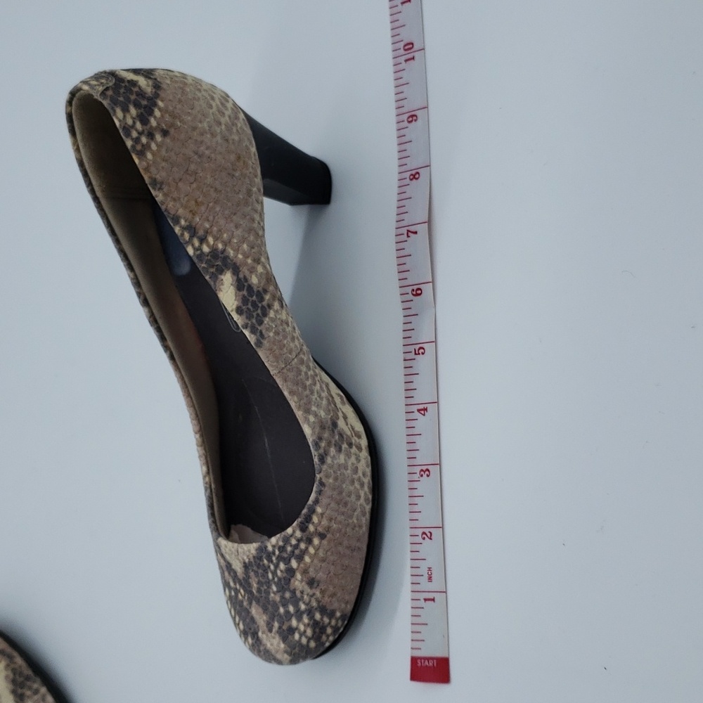 Rockport Women's Leather Snakeskin pattern Heels size 7 - Picture 11 of 12